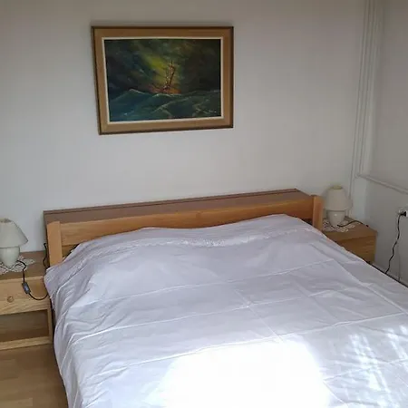 Rina Apartamento Mandre
